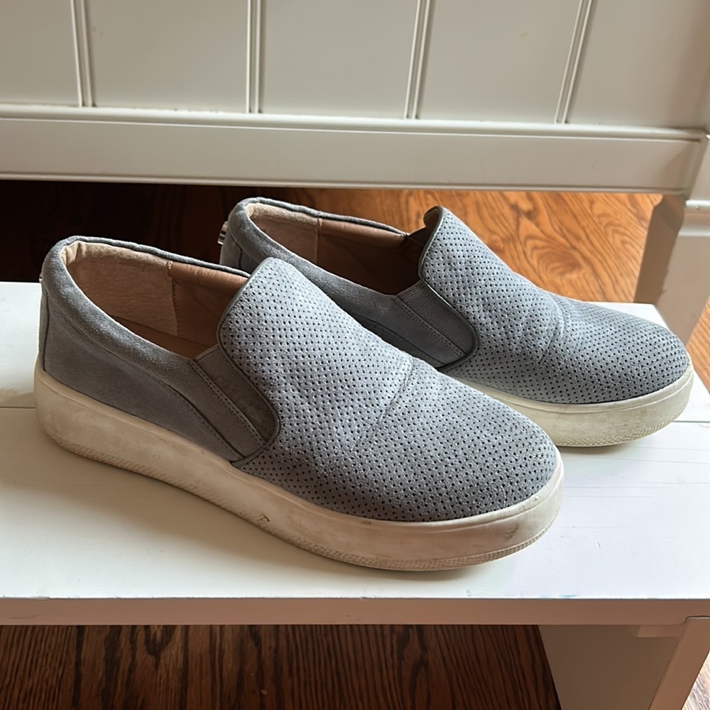 🌿Steve Madden grey slip on suede leather sneakers, size 7.5🌿